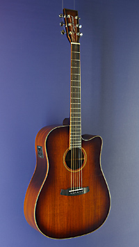 Tanglewood Winterleaf Exotic Serie Dreadnought, sunburst lackierte Akustikgitarre mit Pickup in Dreadnought-Form mit massiver Mahagonidecke und Koa an Zarge und Boden, mit Cutaway